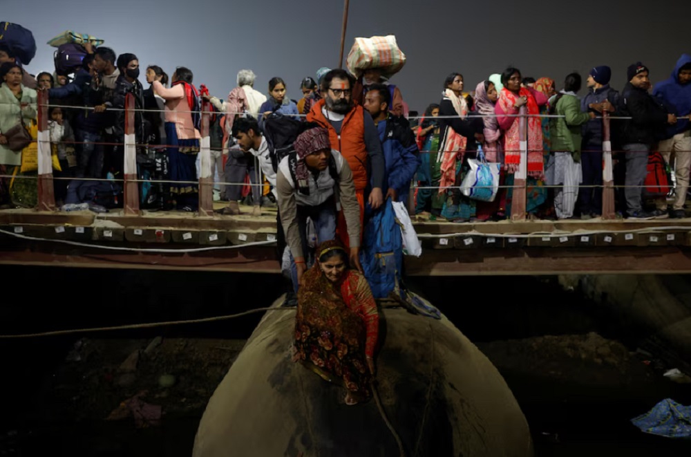 भारतमा आगलागी र भागदौडमा १५ हिन्दू भक्तजनको मृत्यु