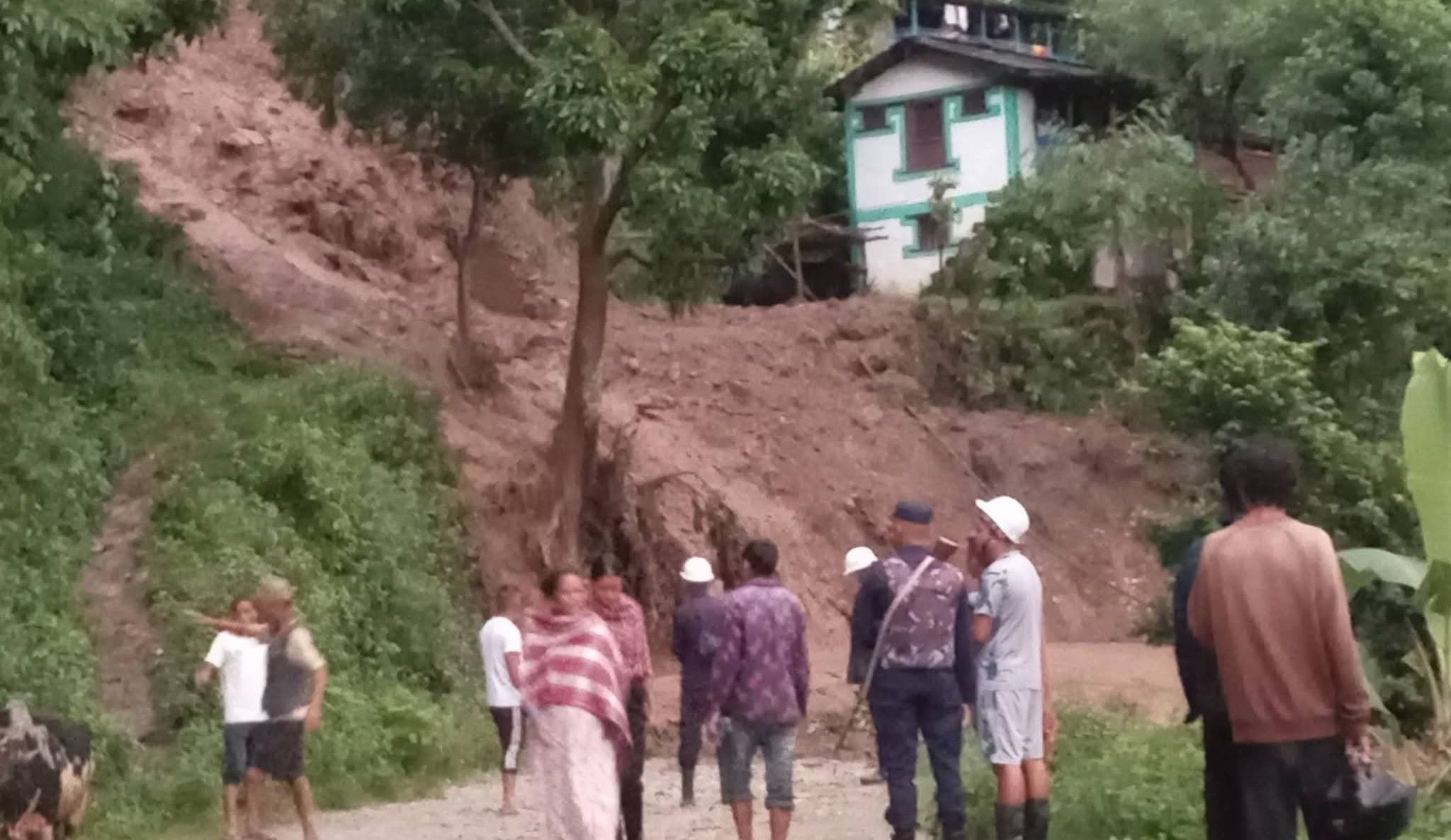 जाजरकोटमा खोलाले बगाउँदा दुई जना बेपत्ता