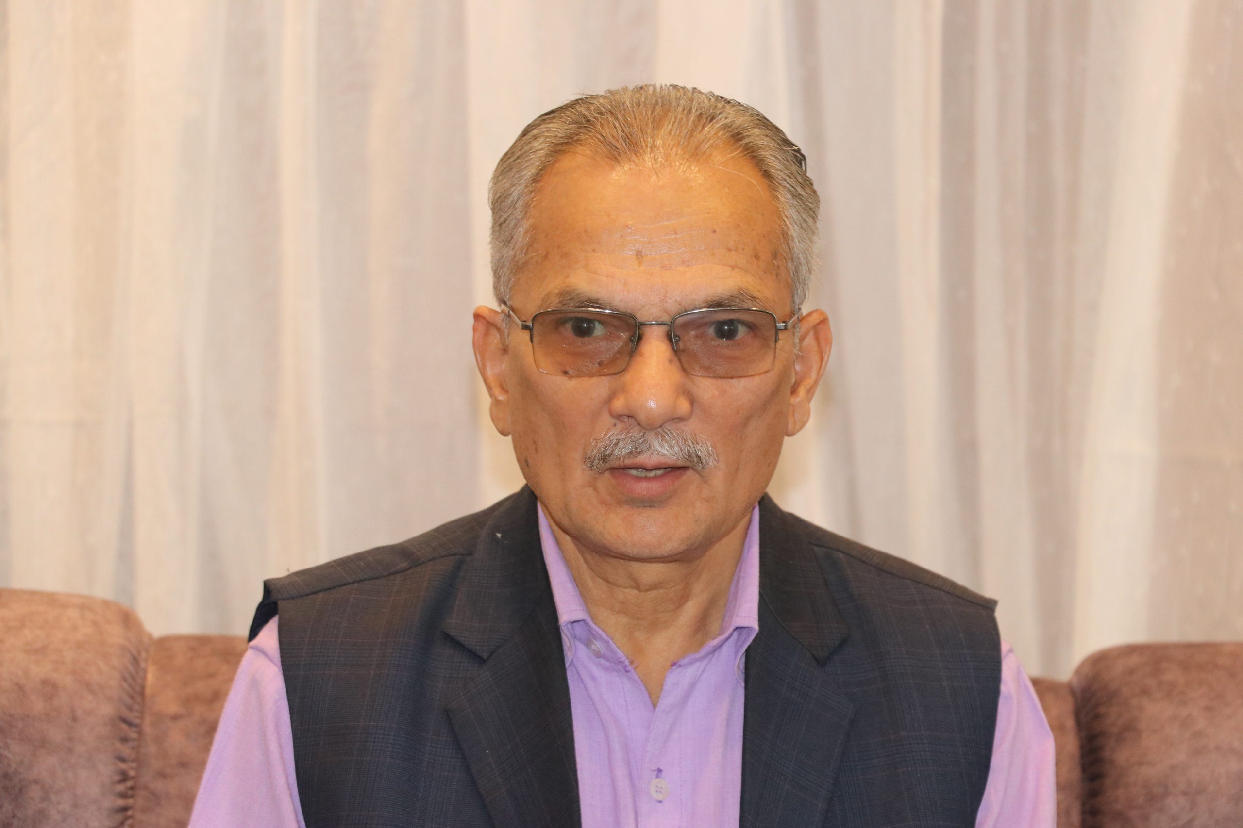 पहिचान नखुलेका शव हतारमा व्यवस्थापन गर्नु गलत : पूर्वप्रधानमन्त्री भट्टराई
