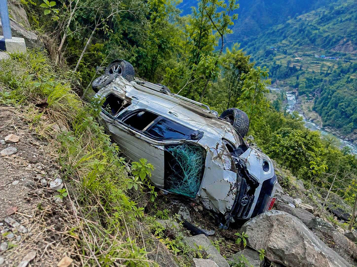 रुकुमपश्चिममा जीप दुर्घटना २ जनाको मृत्यु ,  ९ जना घाइते