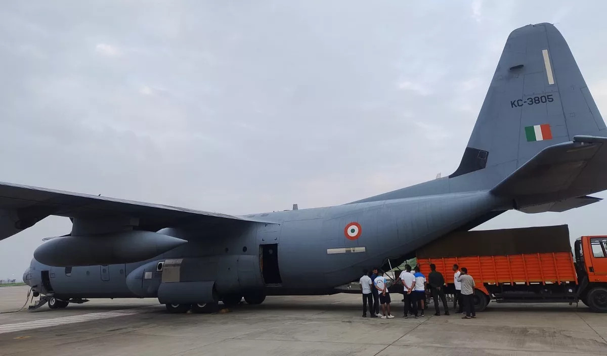 भारतले उद्धार टोलीसहित साढे ५ टन औषधि पठायो